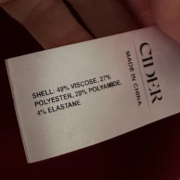 Short-Sleeved Button Down Top - Picture 6 of 6